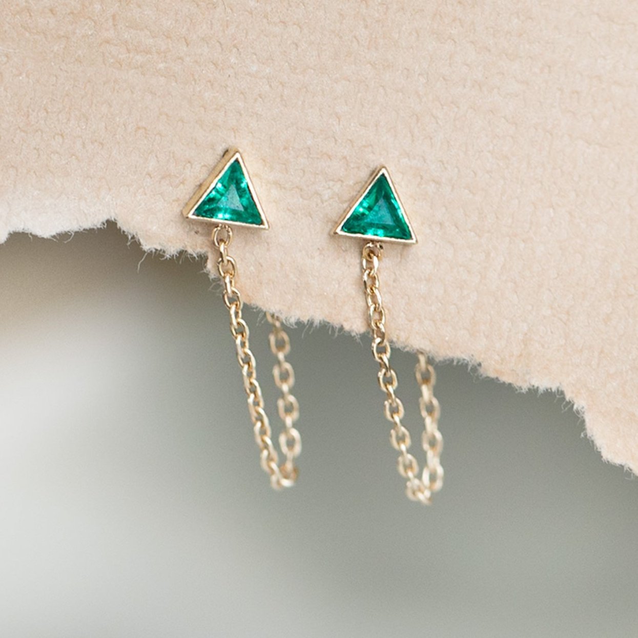 The Emerald Trillion Chain Hoop Earrings | Yellow, Rose or White Gold