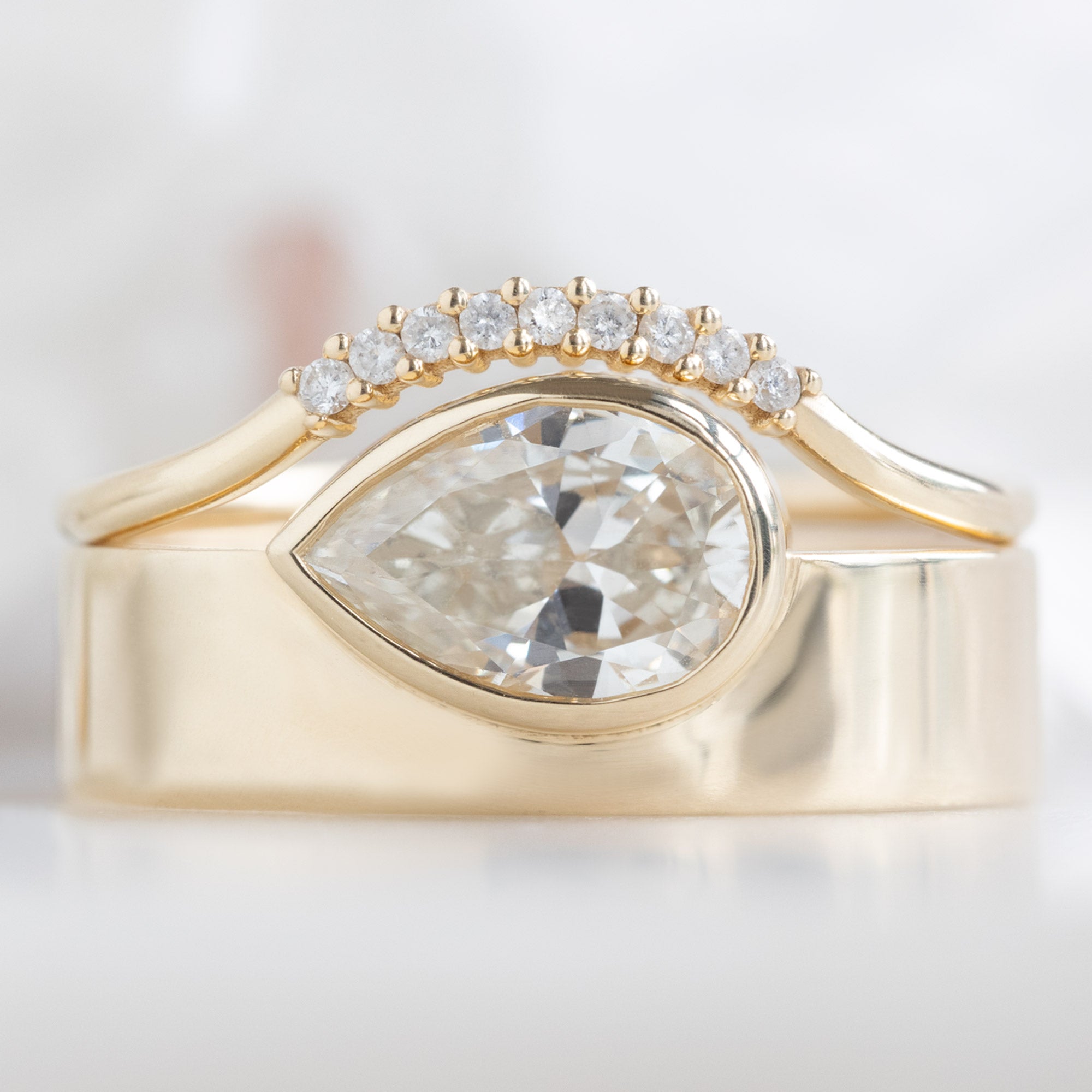 The Cigar Band | 0.91ct Pear Natural White Diamond in 14K Yellow Gold