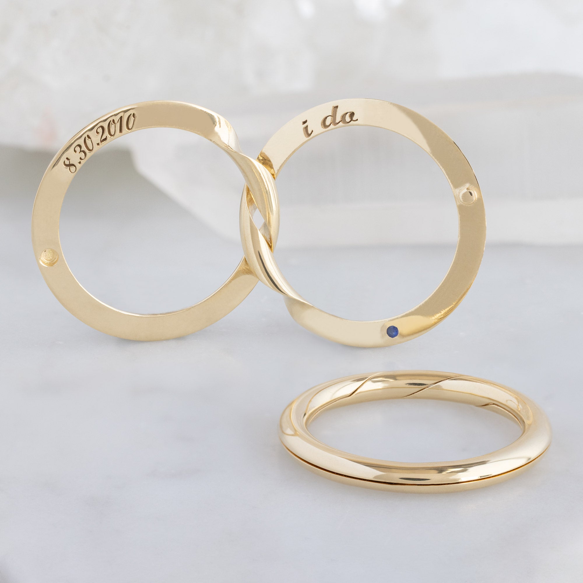 The Love Story Ring with a Sapphire | Yellow Gold