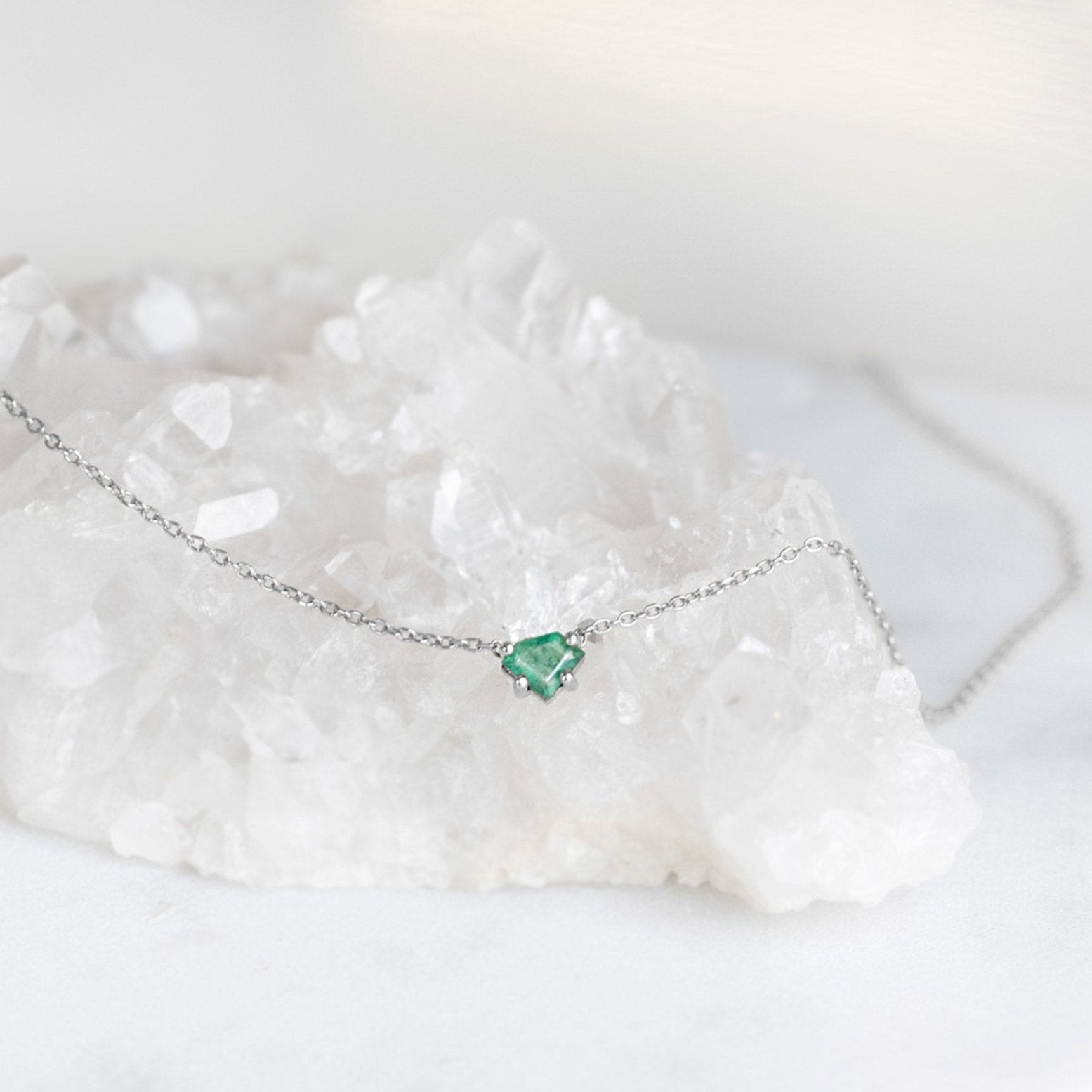 The Geometric Emerald Necklace | Yellow, Rose or White Gold