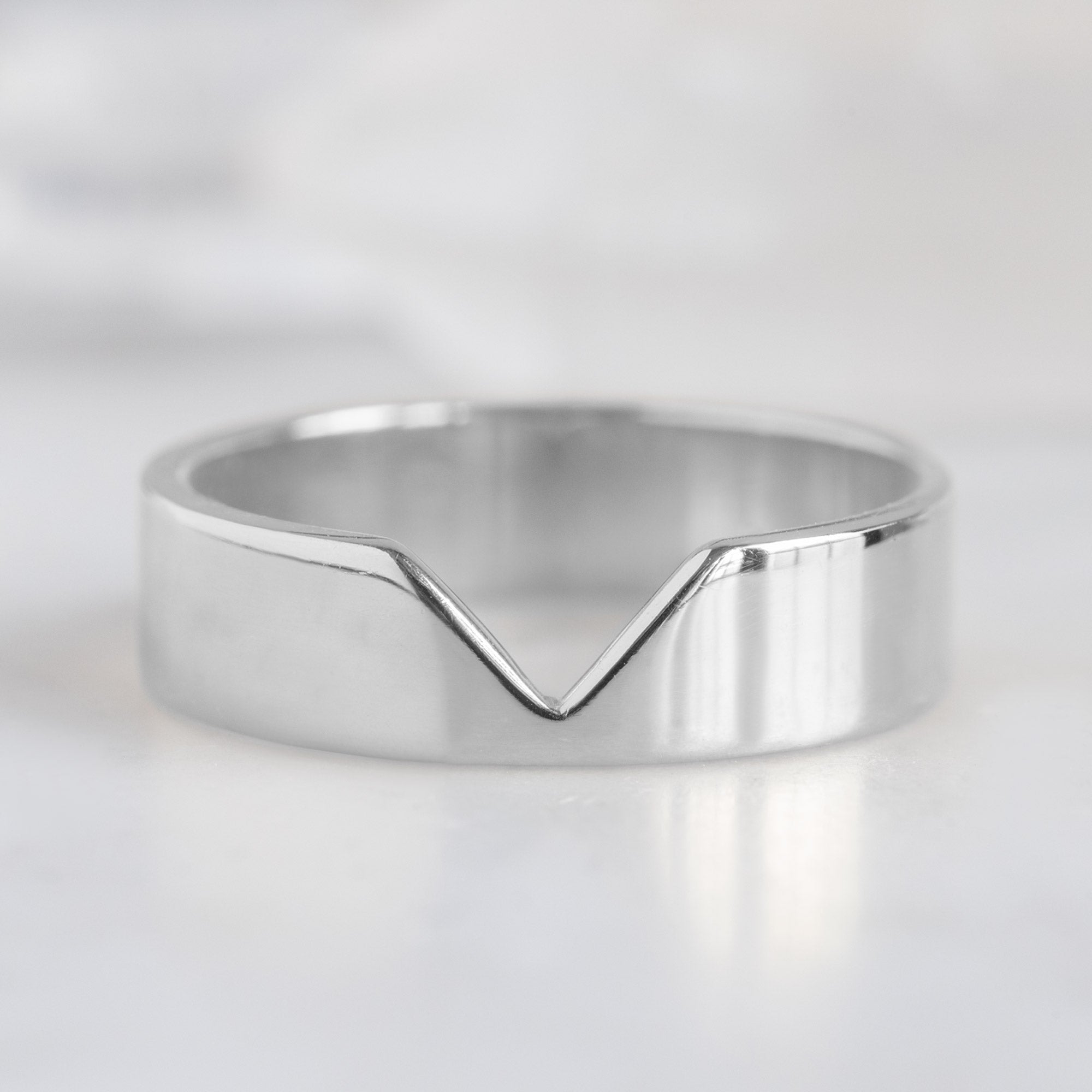 The Gold Peak Wedding Band | Yellow, Rose or White Gold
