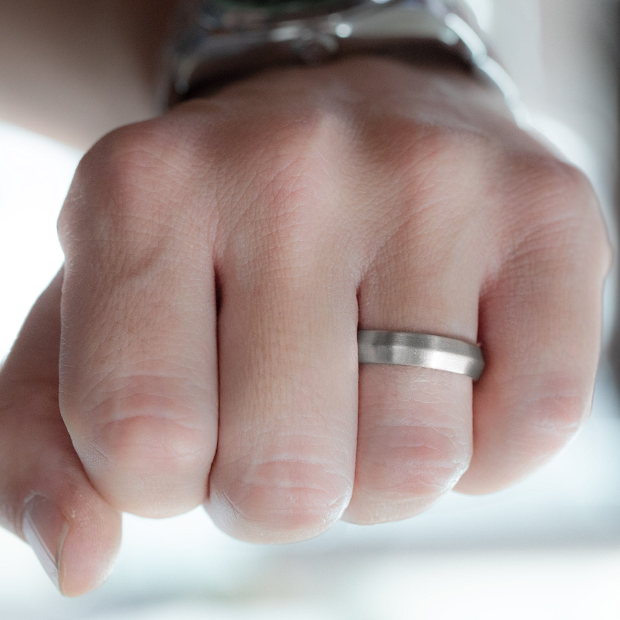 The Knife Edge Gold Wedding Band | Yellow, Rose or White Gold