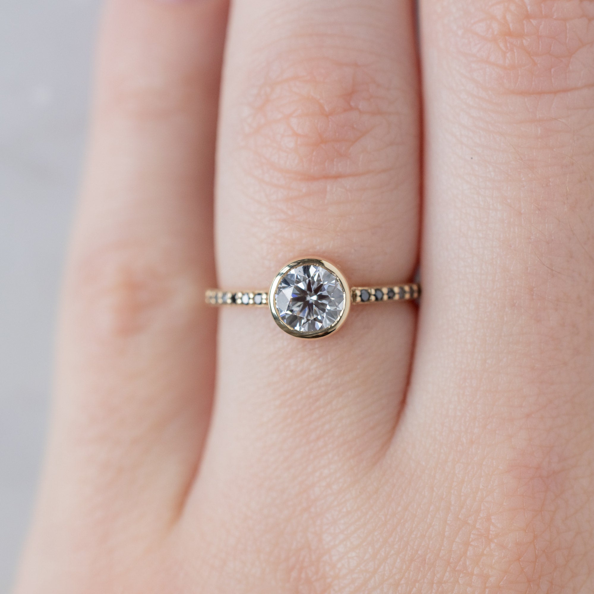 Alexis Russell Engagement Rings The Willow Ring | 1.00ct Round Lab Grown White Diamond in 14K Yellow Gold