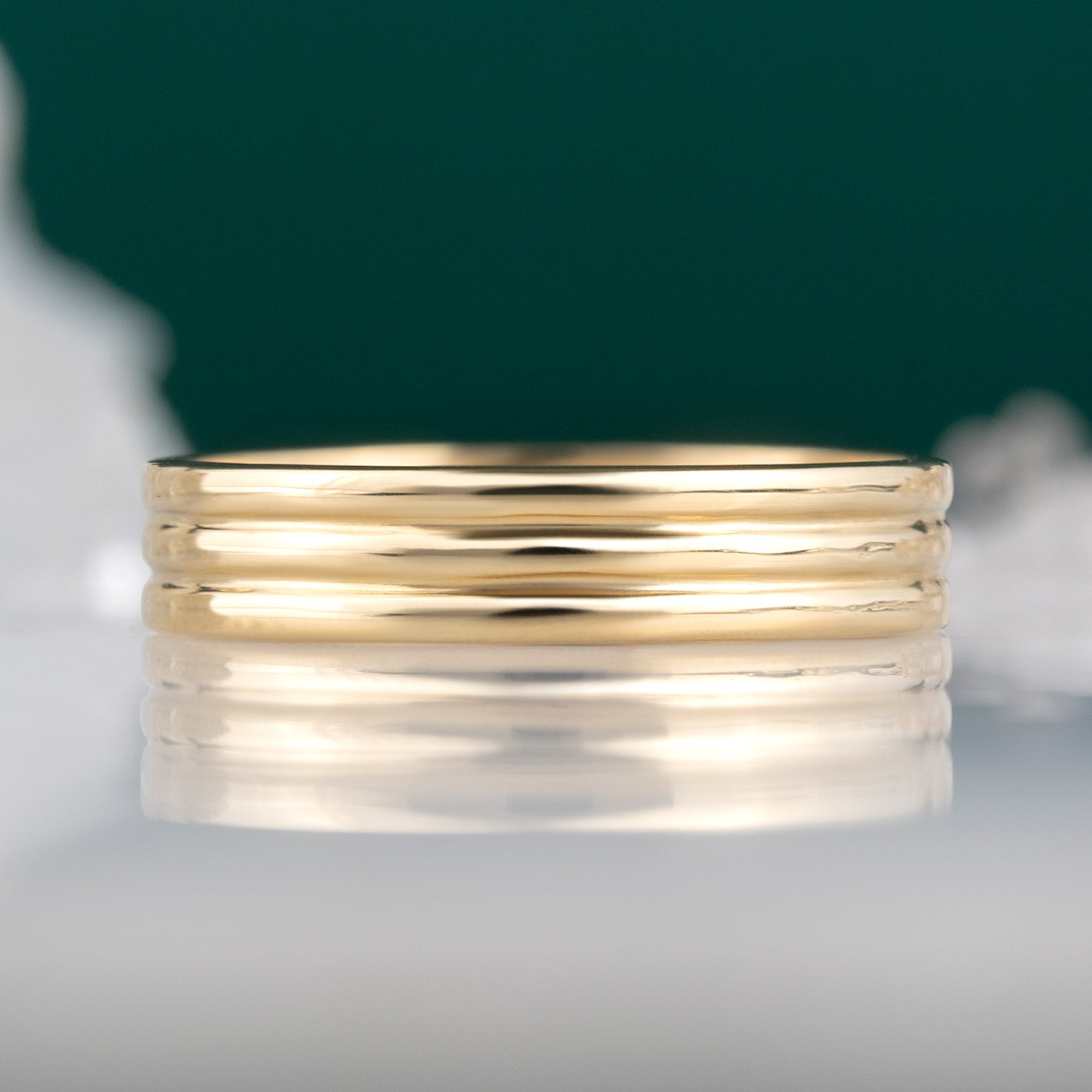 The Men's Stratum Wedding Band | Yellow Gold